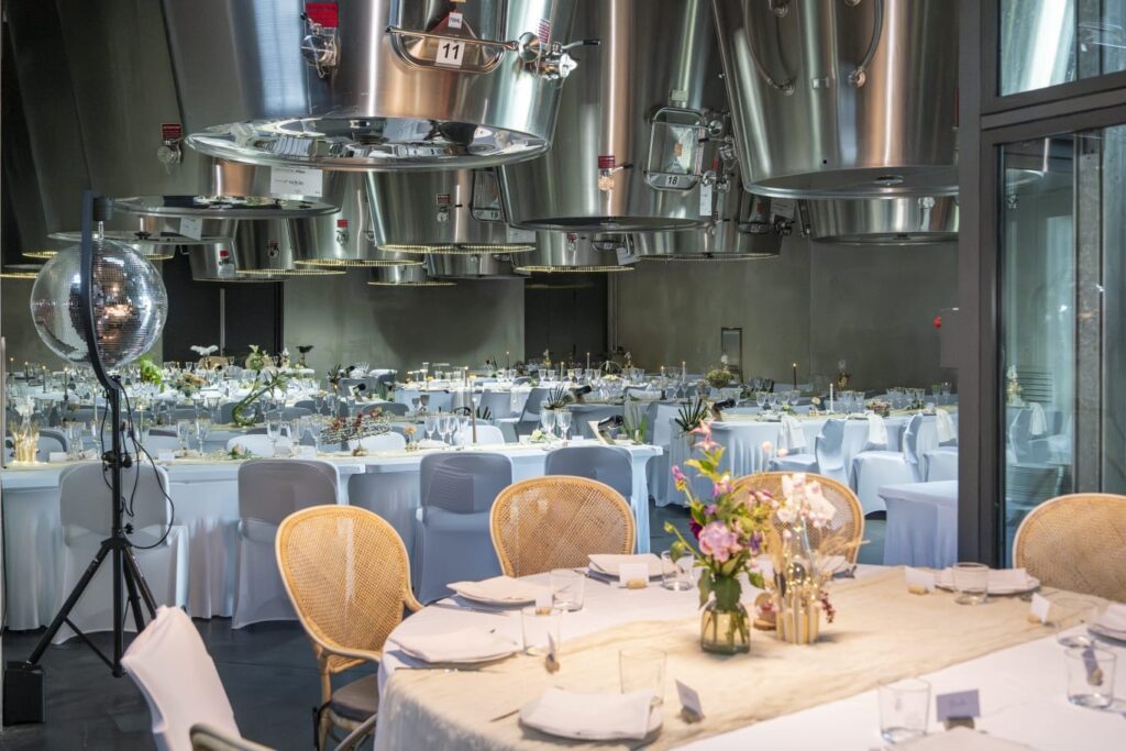 table dressee reception mariage domaine viticole